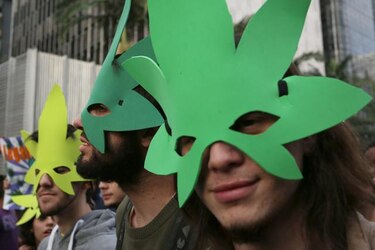 Brasileños se manifiestan en Sao Paulo por legalización de marihuana