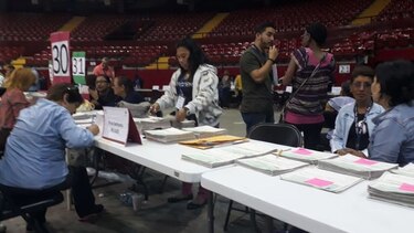 Comienza entrega de Cepadem en el gimnasio Roberto Durán