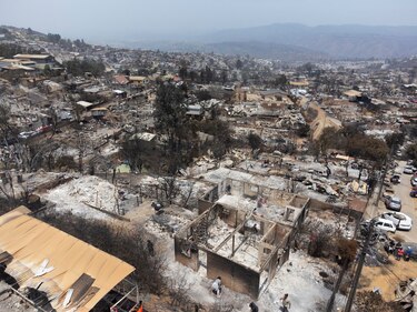 Aumenta a 133 la cifra de víctimas fatales en los incendios de Valparaíso