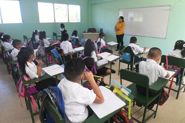 Meduca anuncia licitación para internet en escuelas a través de Panamá Compra
