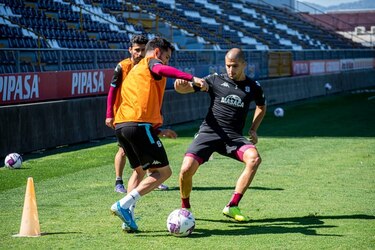 Costa Rica, la primera liga latinoamericana en reanudar su fútbol