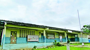 Temen que la escuela caiga sobre alumnos