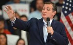 Trump dice que Cruz está sobornando a delegados