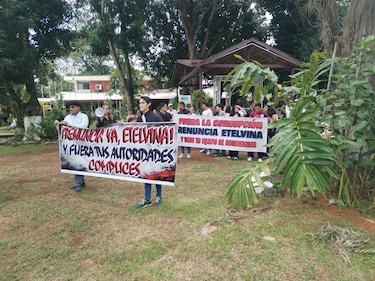 Protestas en la Unachi: funcionarios y estudiantes exigen salida de la rectora Etelvina Medianero de Bonagas