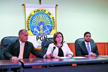 Suárez , Ford y 7 constructoras en investigación de Blue Apple