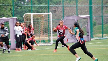 Kolts y Raiders, con paso arrollador