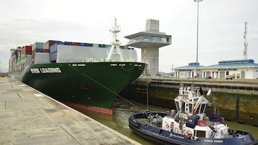 Canal de Panamá ofrece un cupo adicional para tránsito de neopanamax