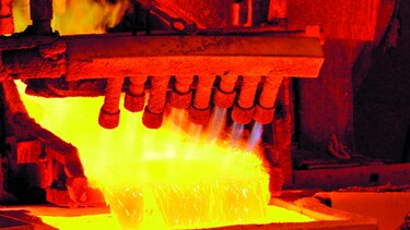 Cobre avanza por caída de inventarios
