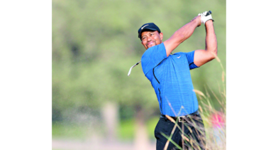 Woods arranca mal en torneo de Dubái
