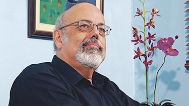 Festival de Poesía Ars Amandi rinde homenaje a Raúl Leis