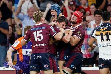 Reds se afianzan como líderes del super rugby australiano