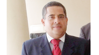Abogado Cuevas querella a Martinelli, reclama $150 mil 