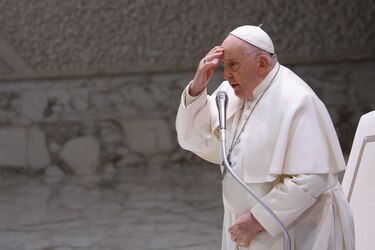 El papa Francisco pide no ceder a la lógica de la guerra en Oriente Medio