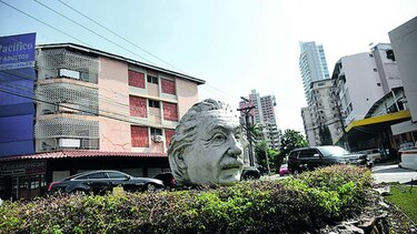 Polémica por proyecto en la plaza de Einstein