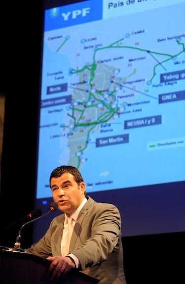 Presidente de YPF dice que embargo a Chevron perjudica a Argentina