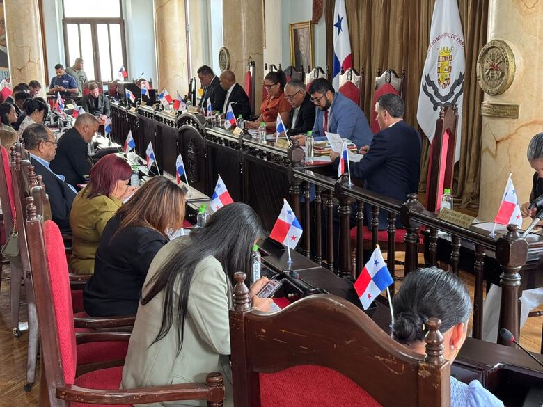 Denuncias de coimas y represalias: tensión entre Parque Lefevre y la Alcaldía de Panamá sacude el festivo