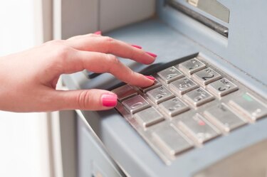 Contraloría: Pago de pensiones alimenticias se acreditarán en tarjetas Clave en el interior del país