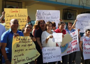 51 docentes de la escuela Juan del Busto están en paro