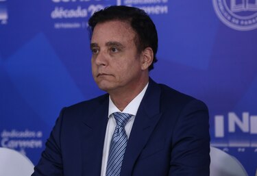 Contralor autoriza compensación por retiro voluntario; Mulino dice que ‘tongo botado no pone boleta’