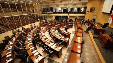 Rechazan propuesta que vetaba a empresas condenadas en el extranjero