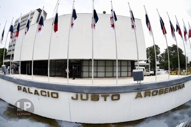 Contratos de la planilla 172 son de acceso público