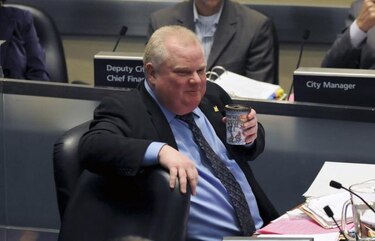 Concejo municipal de Toronto despoja al alcalde de sus poderes