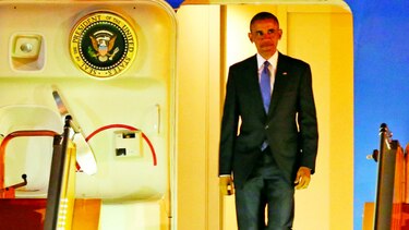 Obama llega a Vietnam para una visita oficial