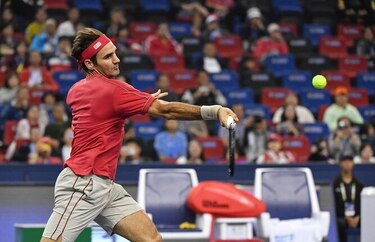Federer avanza a octavos de final