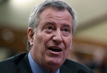 Nueva York prohíbe anuncios de bebidas alcohólicas en sitios municipales