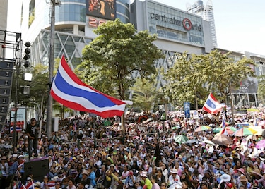 Aplicaciones del móvil y tableta para navegar entre las protestas de Bangkok