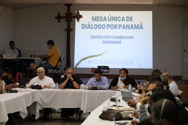 Ejecutivo y movimientos sociales comienzan a analizar el tema educativo en la mesa del diálogo nacional