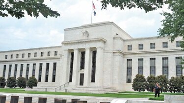La FED busca simplificar restricciones