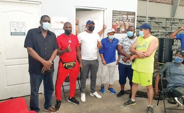 Buscan que el boxeo resurja