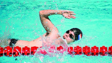 Esfuerzo y talento en la piscina