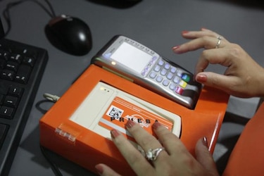 Se inicia proceso de activación de las tarjetas estudiantiles con descuento para el transporte público