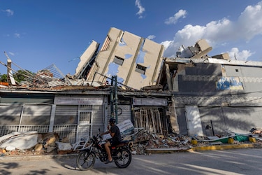 Asciende a 4,829 la cifra de muertos por los terremotos de hace tres semanas en Venezuela