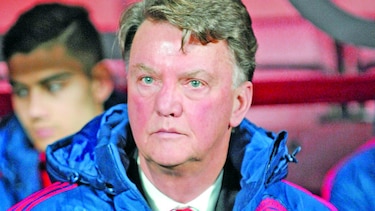 Manchester United cae ante Stoke, Louis van Gaal se juega su futuro