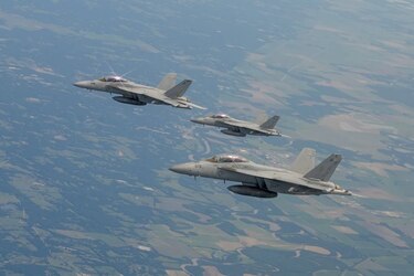 Un avión de combate de la marina de Estados Unidos se estrella en Washington