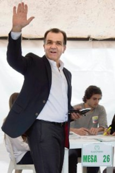 Gana el abstencionismo; Santos y Zuluaga, a segunda vuelta