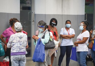 Récord de casos en un día; AIG ajusta formulario