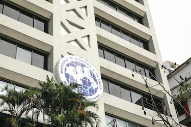 Fiscalía Anticorrupción busca en la DGI los documentos que avalen las exoneraciones a una supuesta zona libre de petróleo