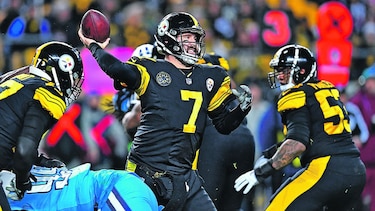 Roethlisberger brilla y Steelers vapulean a Titans