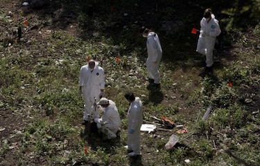 Expertos mexicanos buscan en vertedero de basura los cuerpos de 43 estudiantes
