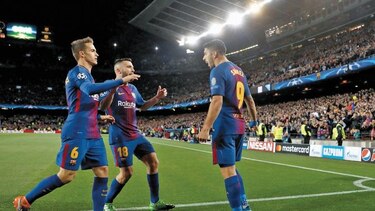 Liverpool y Barça golearon