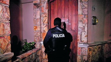 Allanan residencia del expresidente Funes