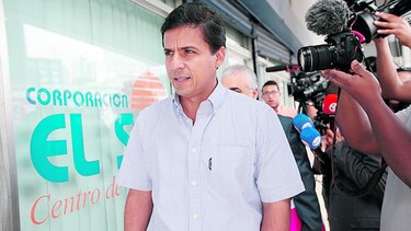 Suárez y Ford rinden cuentas ante la fiscalía