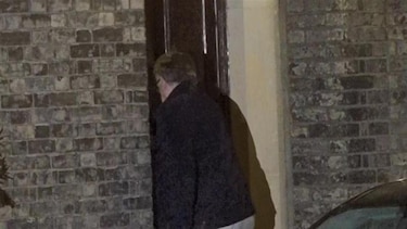 Liberan bajo fianza al exembajador británico en EU Peter Mandelson tras ser arrestado por sospecha de mala conducta en un cargo público