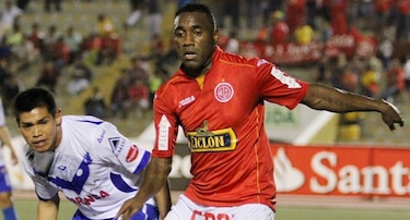 Luis Tejada, el nuevo refuerzo del Universitario del fútbol peruano