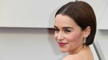 Actriz Emilia Clarke dice que tuvo dos aneurismas
