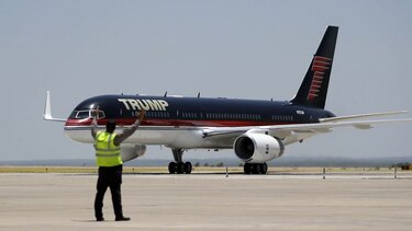 Donald Trump asegura en Laredo que ama a los latinos porque son gente trabajadora y fantástica